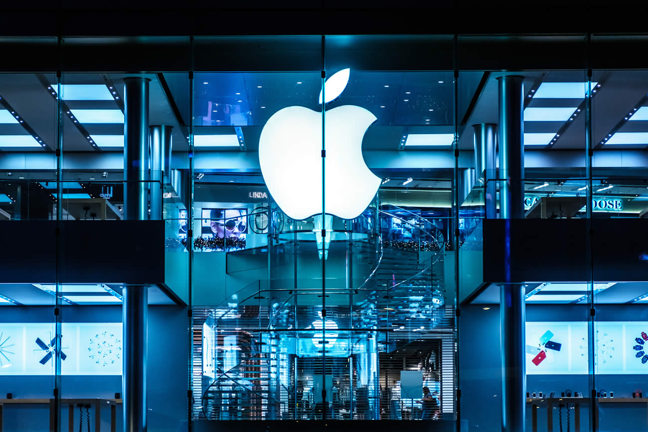 Résultats Apple Q3 2023 conformes aux attentes, ventes en baisse, chiffre d'affaires des services en hausse